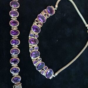 Necklace bracelet set